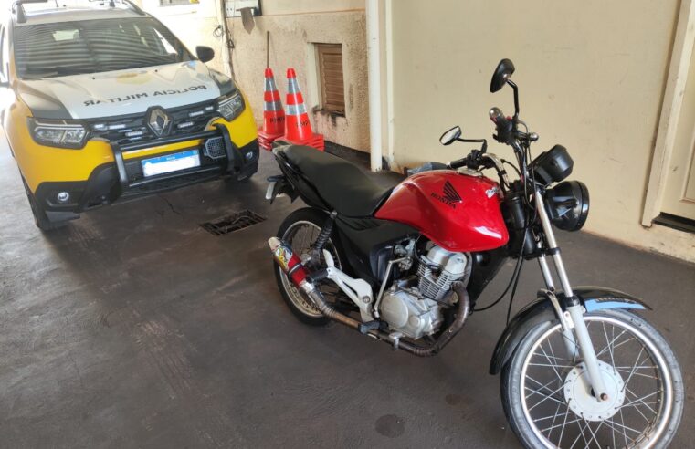 Motociclista sem habilitação tenta fugir da PM e tem veículo apreendido em Cidade Gaúcha