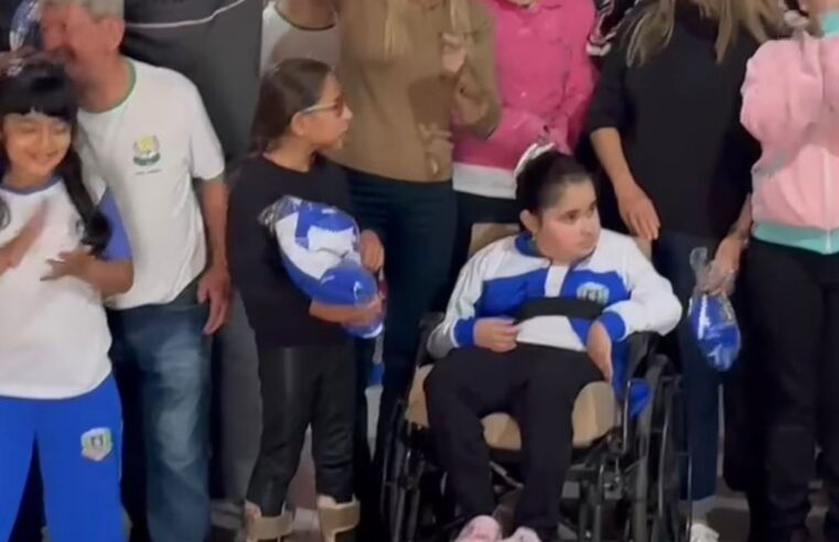 Prefeitura de Japurá realiza entrega especial de agasalhos e tênis para alunos da APAE