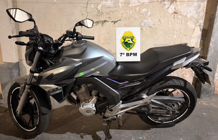 MOTOCICLETA COM ESCAPE IRREGULAR É APREENDIDA DURANTE FISCALIZAÇÃO EM TAPEJARA