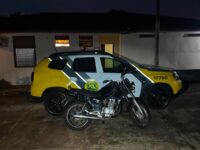 Motociclista sem habilitação tem veículo recolhido durante fiscalização em Mariluz