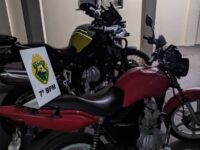 OPERAÇÃO DE TRÂNSITO EM CRUZEIRO DO OESTE RESULTA EM DIVERSAS AUTUAÇÕES, RECOLHIMENTO DE VEÍCULOS E CASOS ENVOLVENDO MENORES INABILITADOS
