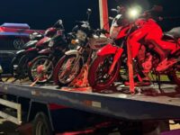 Adolescentes são abordados pela PM e motocicletas são recolhidas por irregularidades em Cianorte