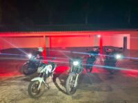 Polícia Militar apreende motocicletas com irregularidades durante fiscalização em Mariluz