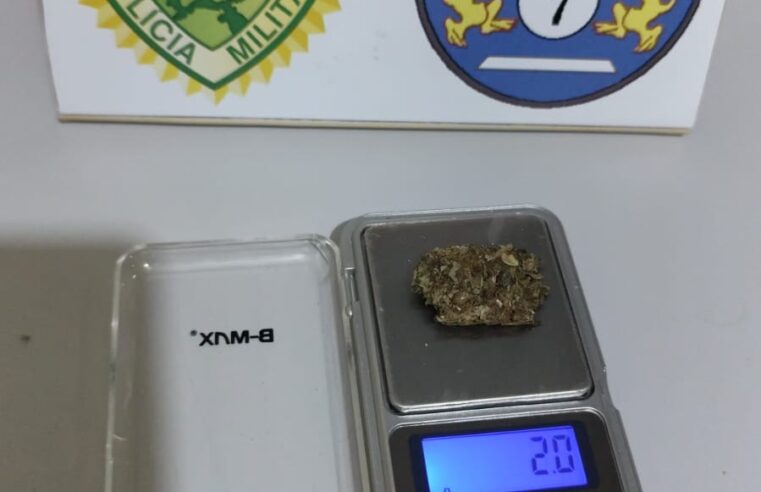 Homem é flagrado com maconha durante abordagem da PM em Nova Olímpia