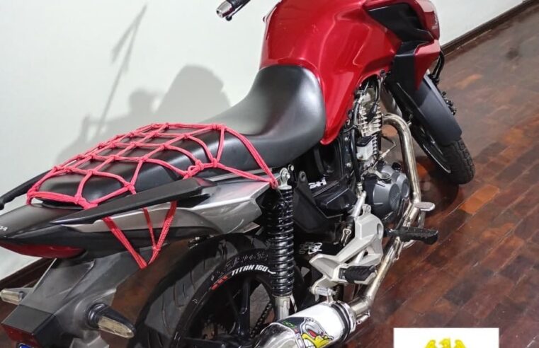 Motocicleta com escapamento irregular é apreendida após fuga durante abordagem em Terra Boa
