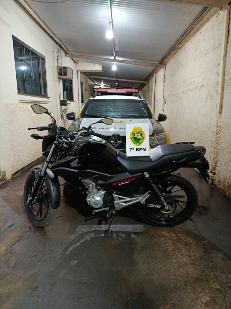 Motociclista sem CNH e com tornozeleira eletrônica tem veículo apreendido em Cidade Gaúcha Motociclista sem CNH e com tornozeleira eletrônica tem veículo apreendido em Cidade Gaúcha