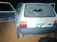 Quarto Centenário: veículo abandonado com marcas de disparos de arma de fogo é encontrado na zona rural
