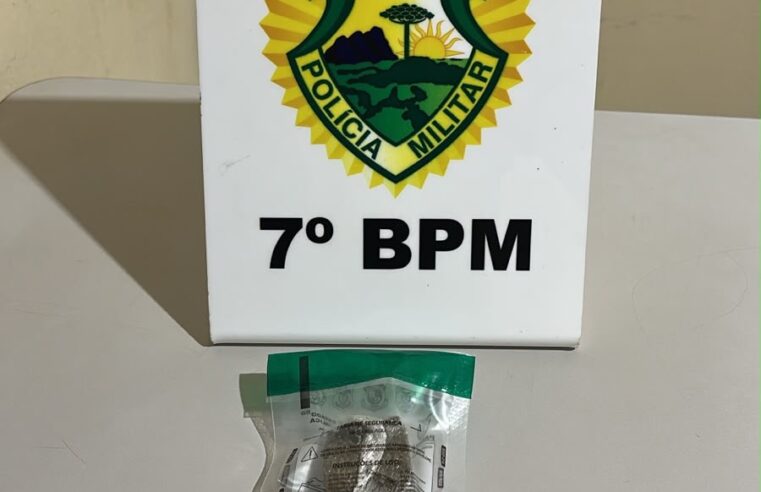 Homem é abordado com porção de maconha no Centro de Mariluz