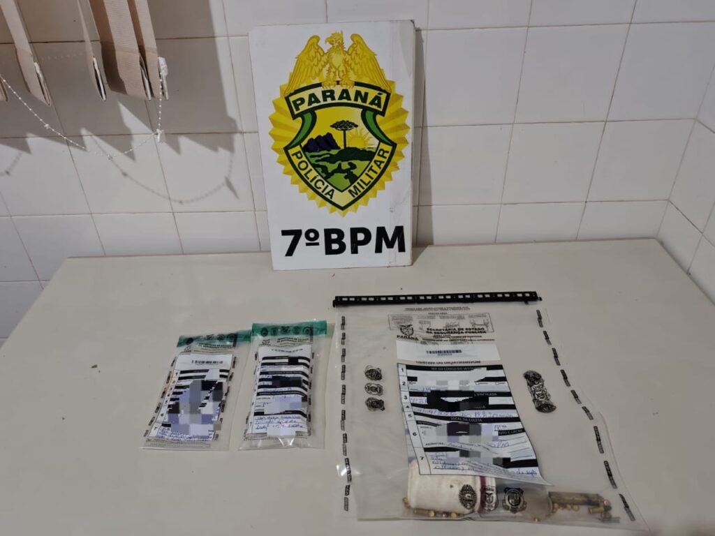 Homem é preso após fuga de motocicleta e apreensão de drogas, munições e materiais para tráfico em Rondon Homem é preso após fuga de motocicleta e apreensão de drogas, munições e materiais para tráfico em Rondon