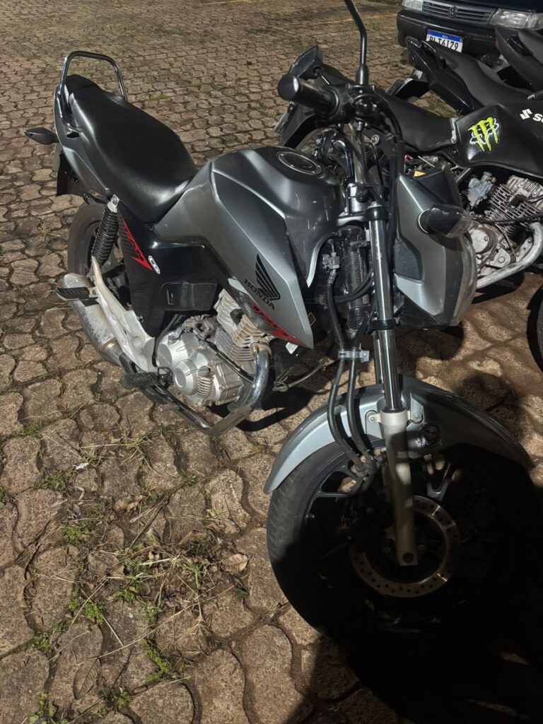 Motociclista sem CNH é abordado com escapamento irregular em Goioerê