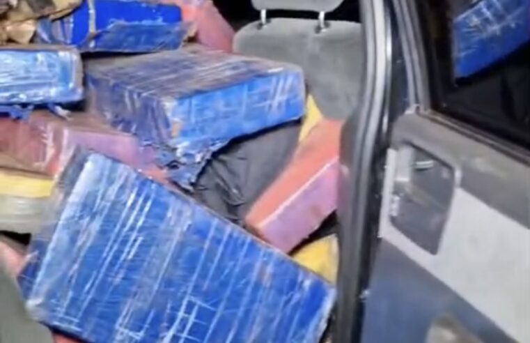 Motorista foge da PM na PR-323 e abandona veículo com 691 quilos de maconha em Paiçandu