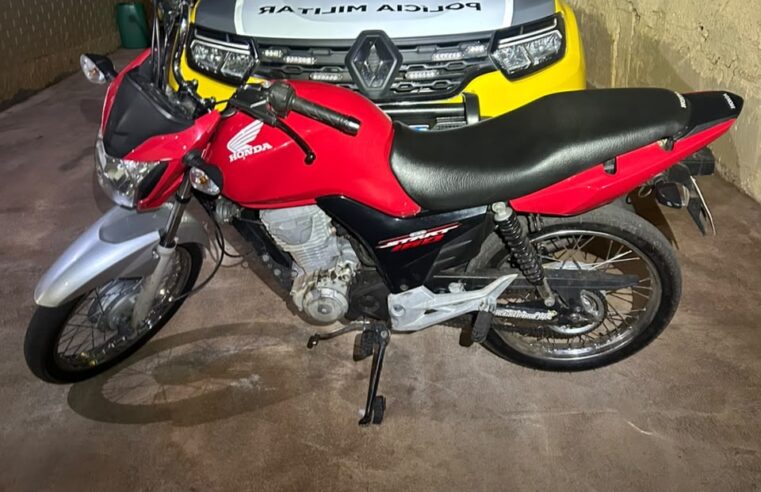 Motocicleta com irregularidades é recolhida durante abordagem policial em Rondon