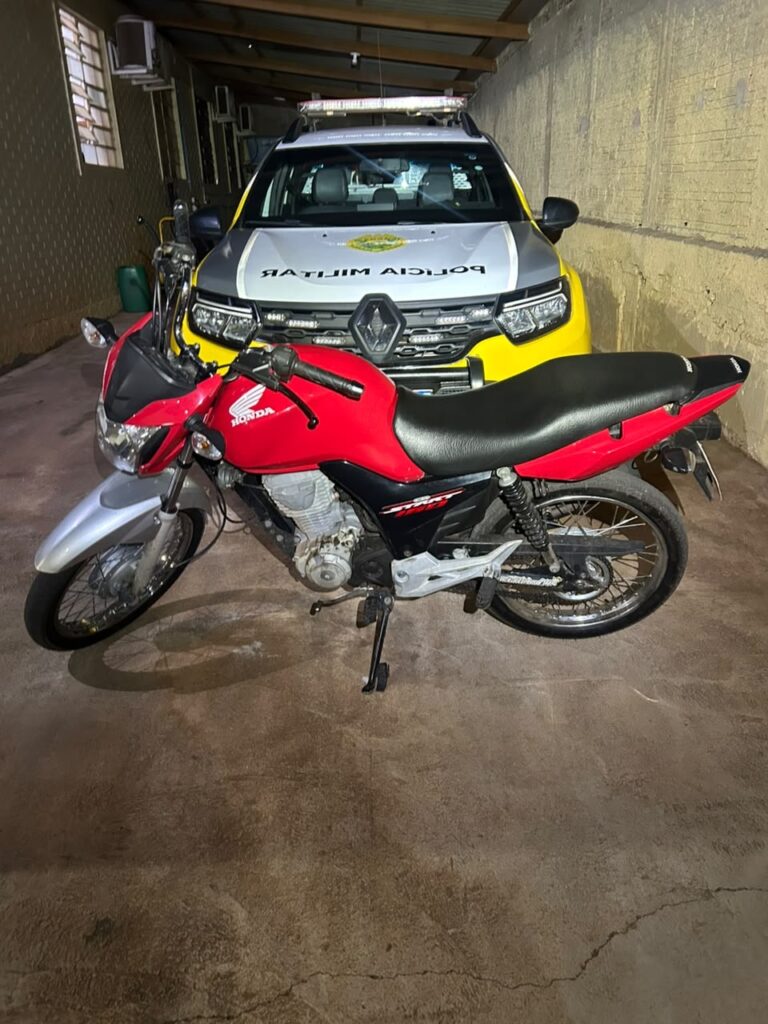Motocicleta com irregularidades é recolhida durante abordagem policial em Rondon Motocicleta com irregularidades é recolhida durante abordagem policial em Rondon