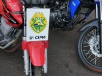 Polícia apreende duas motocicletas com irregularidades durante fiscalização em Jussara