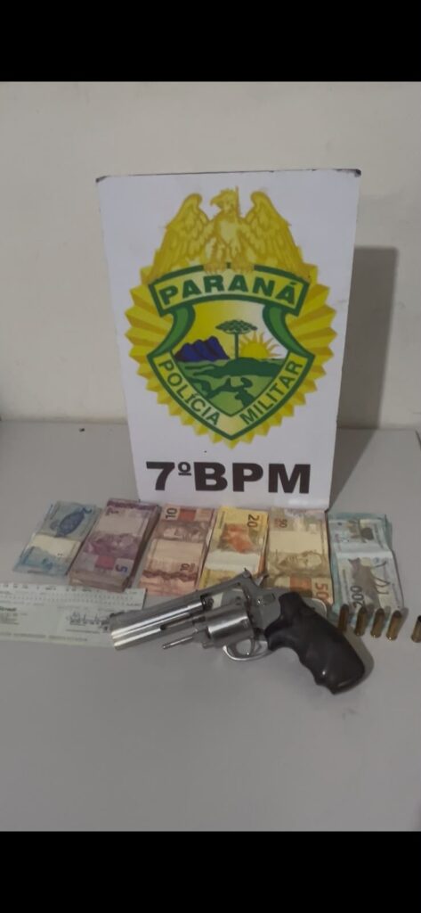 Homem é preso com revólver calibre .357 durante abordagem da PM em Moreira Sales Homem é preso com revólver calibre .357 durante abordagem da PM em Moreira Sales